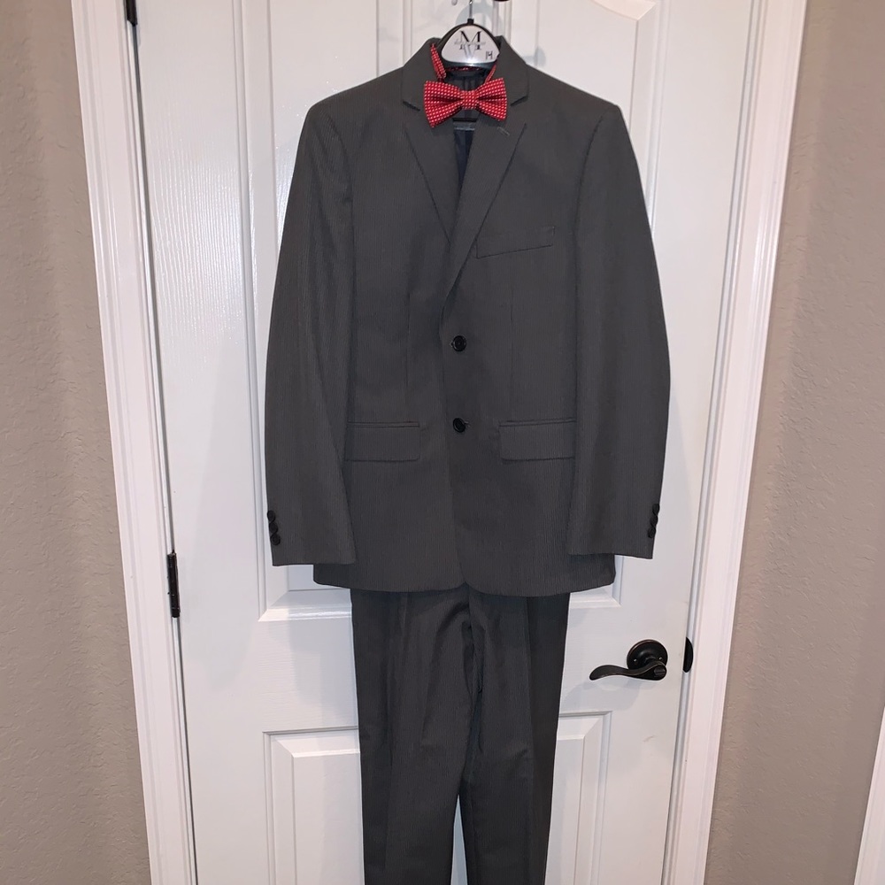 Joseph & Feiss | Youth Gray Stripe Suit | Size 14